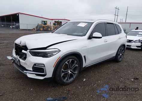 2021 BMW X5 Phev xDrive45E z USA, uszkodzony, nr VIN 5UXTA6C06M9F17086